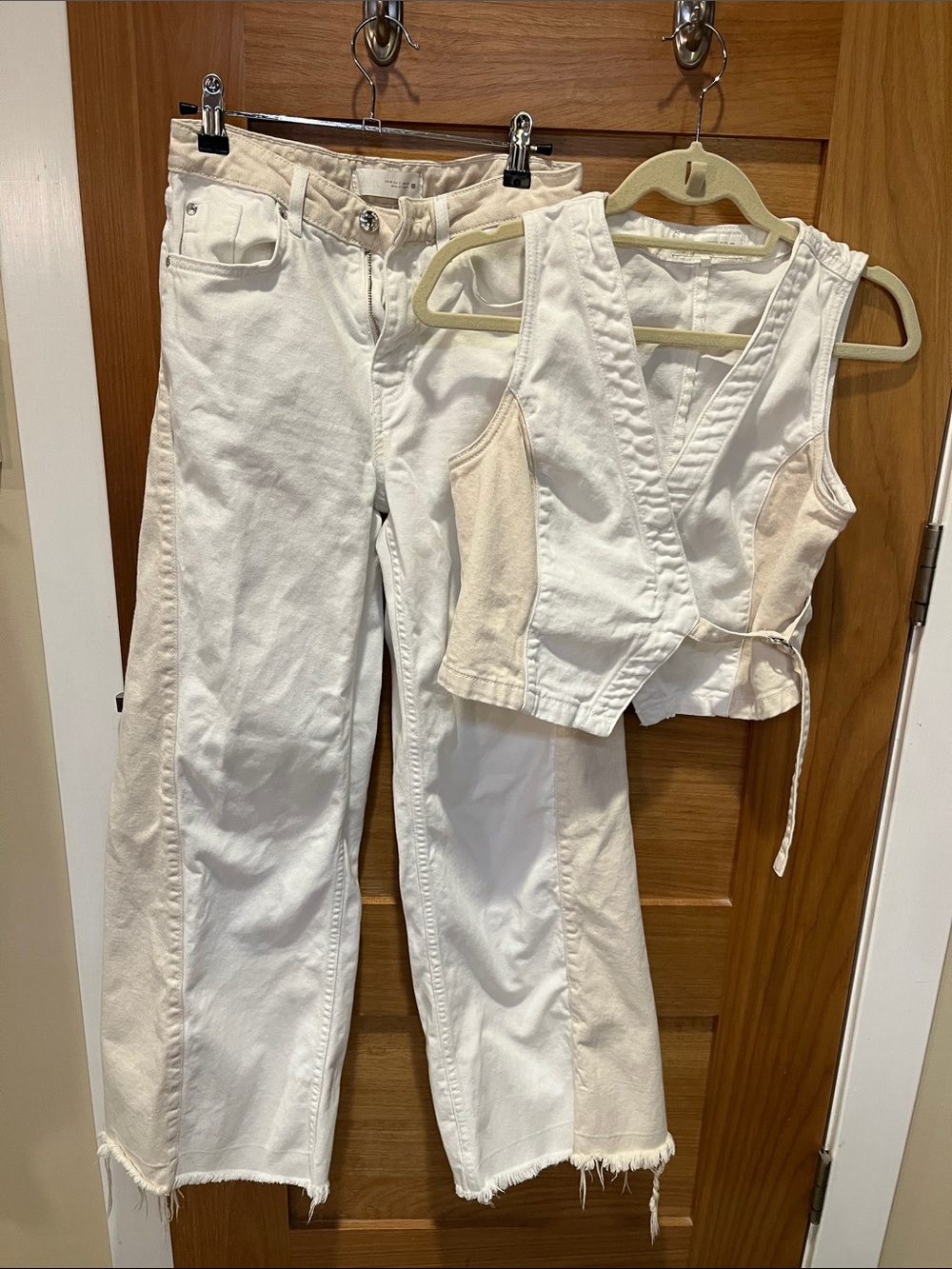 Zara Two-Tone Cream & White Wide-Leg Pants with Matching Vest
